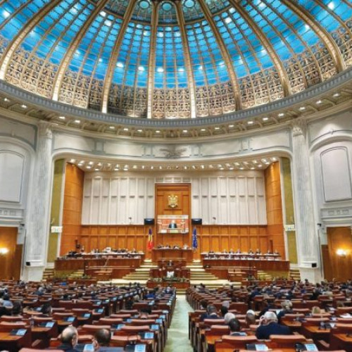 Parlament respinge patru moțiuni de cenzură depuse de opoziție