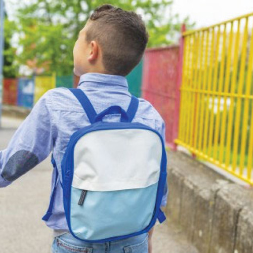 Școala a început: riscuri pentru coloana vertebrală la copii