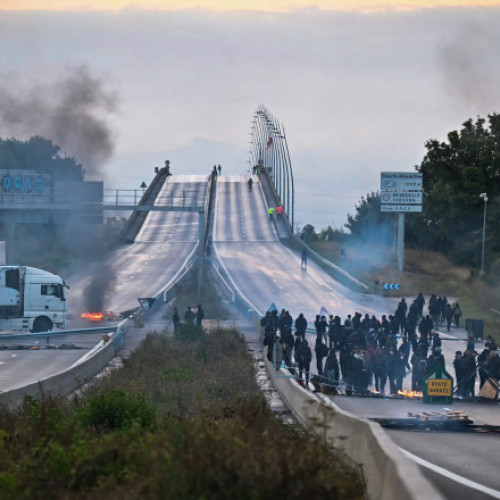 Macron numește Lecornu, Franța intră în val de proteste