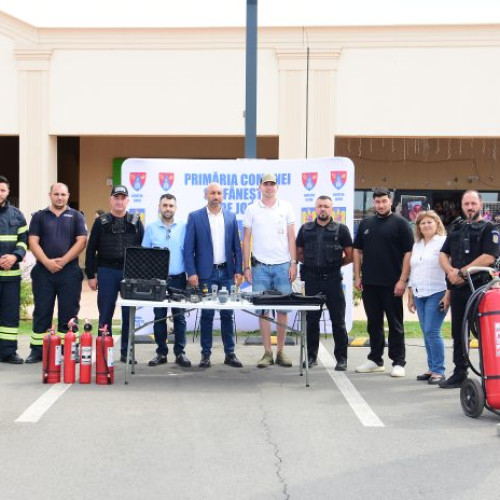 Copii învață acordarea prim ajutorului la eveniment educativ în Cosmopolis Plaza