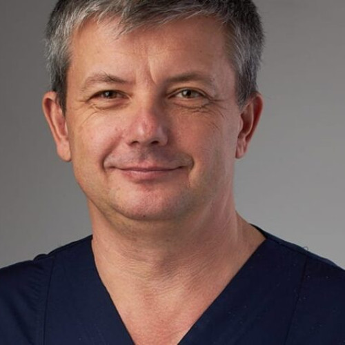 Medicul Costin Duțu lansează volum de eseuri în toamnă