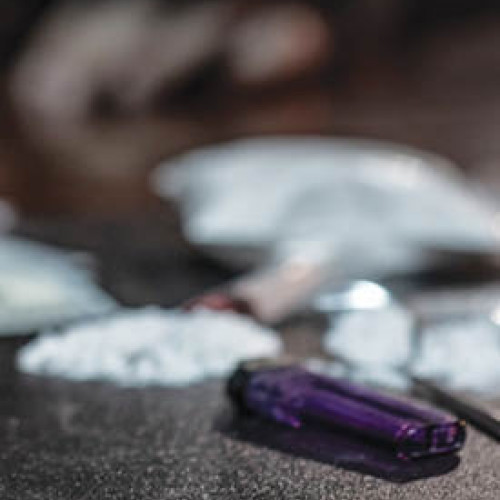 Vârsta medie la debutul consumului de droguri în România: 20,5 ani