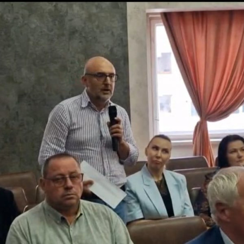 Consilier botoșănean donează laptop elevului olimpic din Botoșani