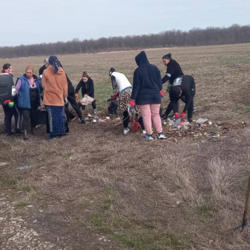 Curățenia de primăvară a început în Corbii Mari!