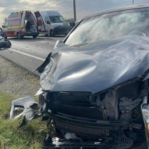 Accident cu două autoturisme în Albota, un rănit transportat la spital