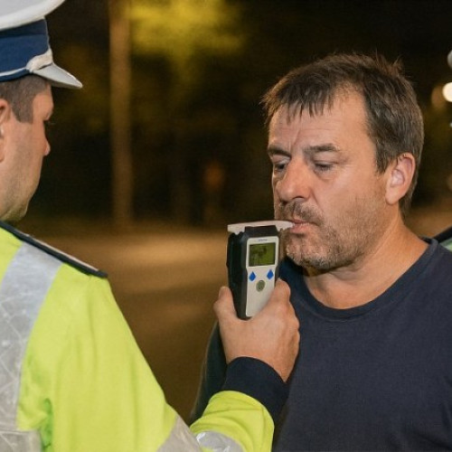 Doi șoferi din Arad surprinși cu alcool la controlul rutier