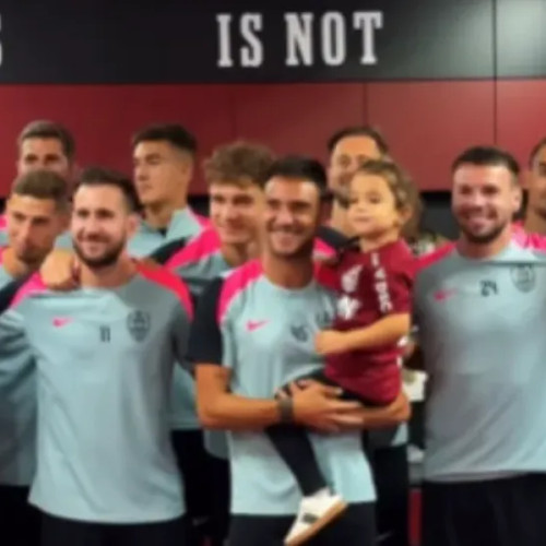 Fetiță din Cluj, fan CFR Cluj, primește surpriză în vestiar