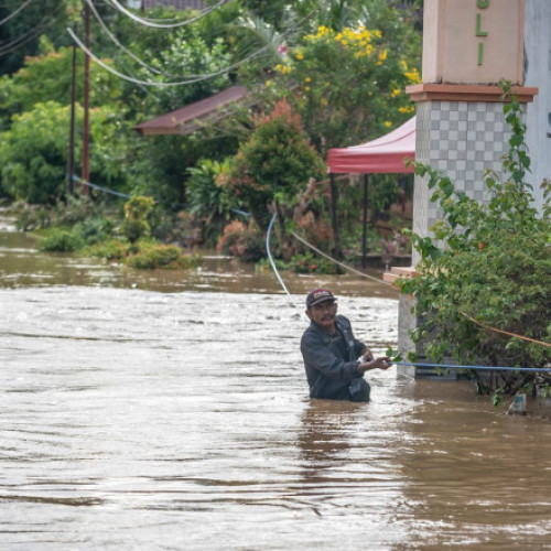 Inundații severe în Indonezia afectează Bali și Flores; 18 decese