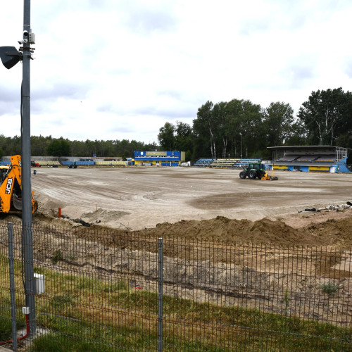 Lucrările la Stadionul Municipal Slobozia intră într-o fază avansată, cu nocturna în plan