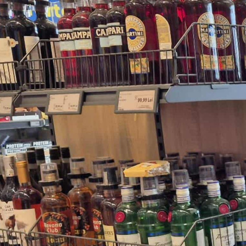 Un bărbat din Alba Iulia, arestat după furturi repetate de băuturi alcoolice