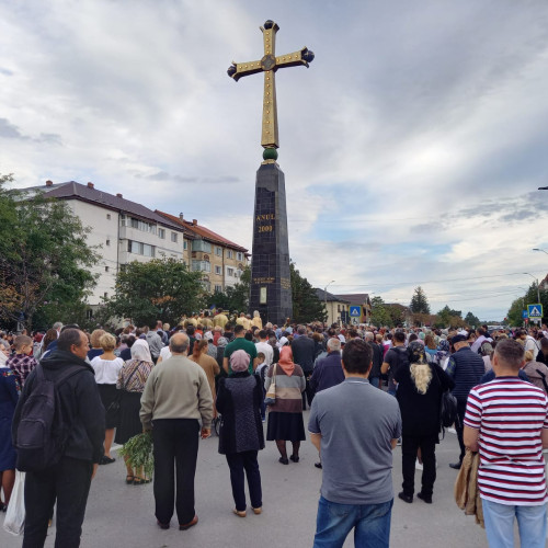 Ceremonie de ziua crucii la Monumentul Sfintei Cruci, cu restricții de trafic
