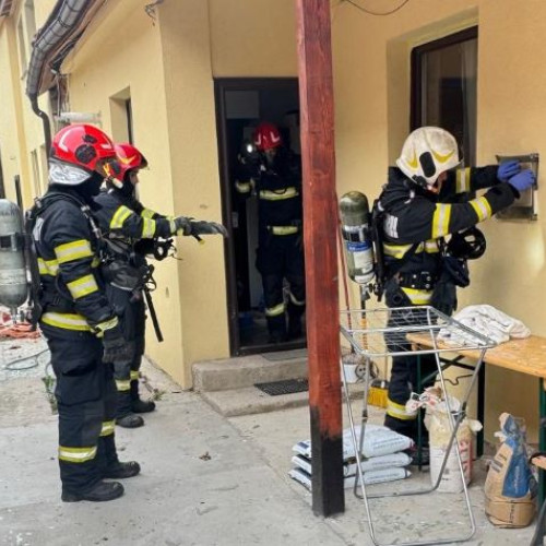 Explozie într-o locuință din Brașov; bărbat rănit grav cu arsuri extinse