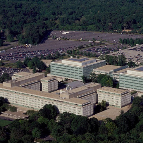 Razia ICE lângă sediul CIA blochează accesul la campus