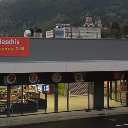 Penny deschide un magazin în Nehoiu; Lidl pregătește redeschiderea din Broșteni
