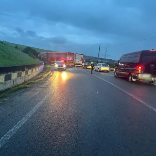 TIR în șanț la intrarea în Șaula, fără victime, pe DN1 E60