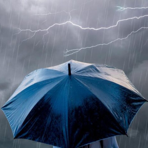 Cod galben de ploi în Buzău până spre miezul nopții