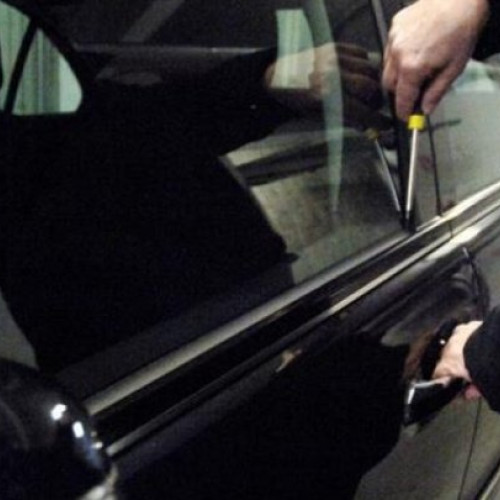 Identificare rapidă și reținere într-un caz de furt din autoturism în Maramureș