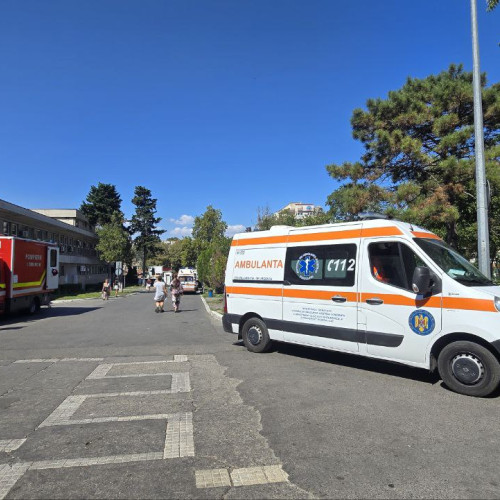BNS avertizează asupra riscurilor comasării serviciilor de ambulanţă judeţene
