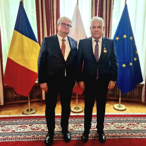 Angel Tîlvăr primește Crucea de Ofițer a Ordinului de Merit al Republicii Polone