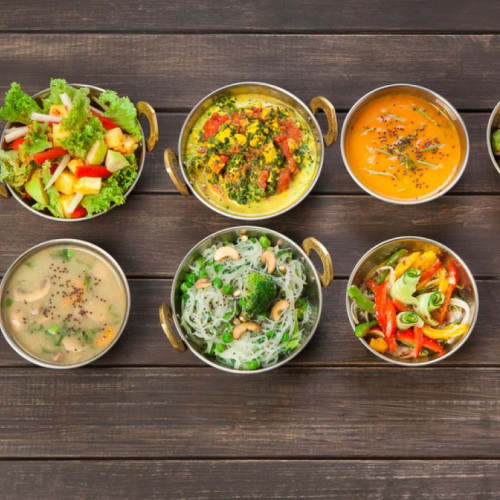 Dieta doar fructe și legume: beneficii și riscuri discutate de specialiști