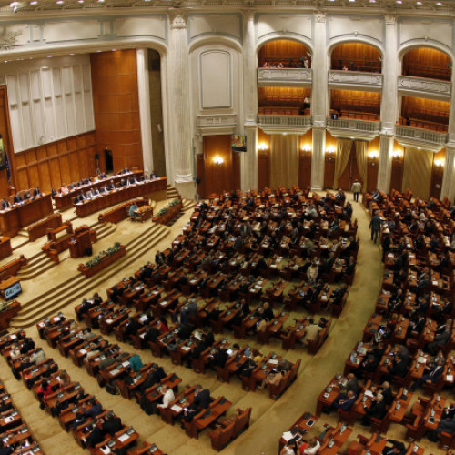 Parlamentul plătește peste 5 milioane de lei lunar pentru personalul birourilor