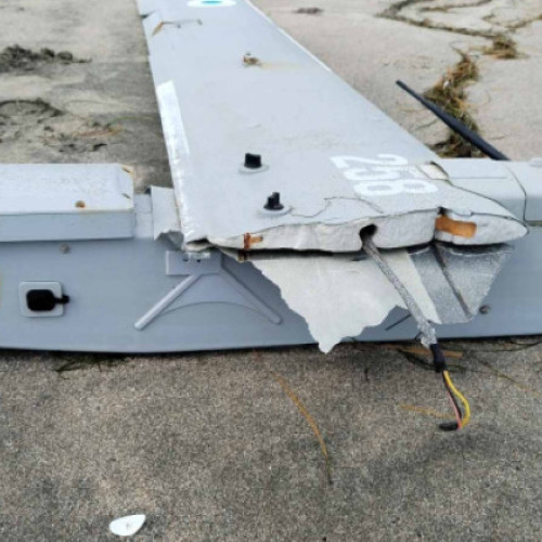 Dronă descoperită eșuată pe plaja nordică a Burgasului în zona Solnitske