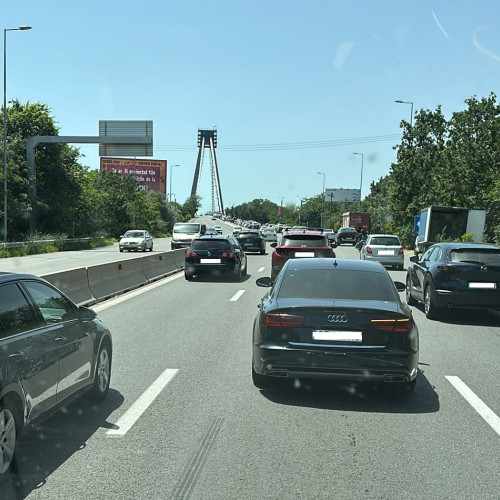 Transporturi de mari dimensiuni, însoțite de poliție, pe mai multe trasee