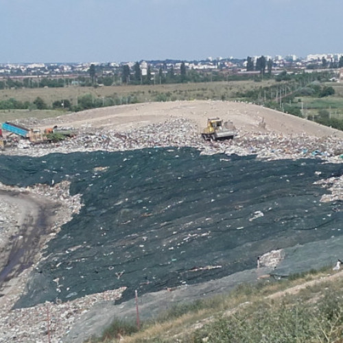 Garda Națională de mediu: 85% din deșeurile din sectoarele Capitalei ajung la groapă netratate