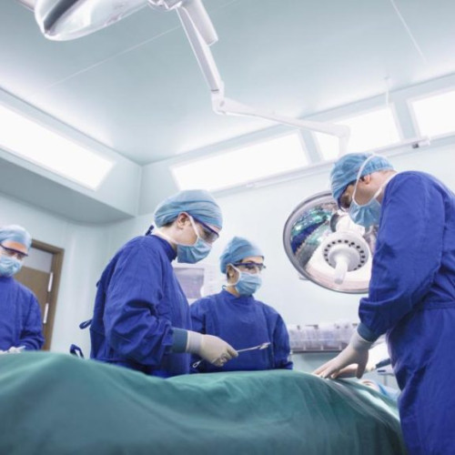 Doctor acuzat de relații intime în sala de operație