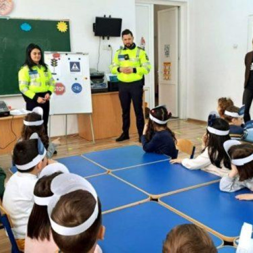 Poliția botoșăneană intensifică siguranța în peste 400 de unități de învățământ