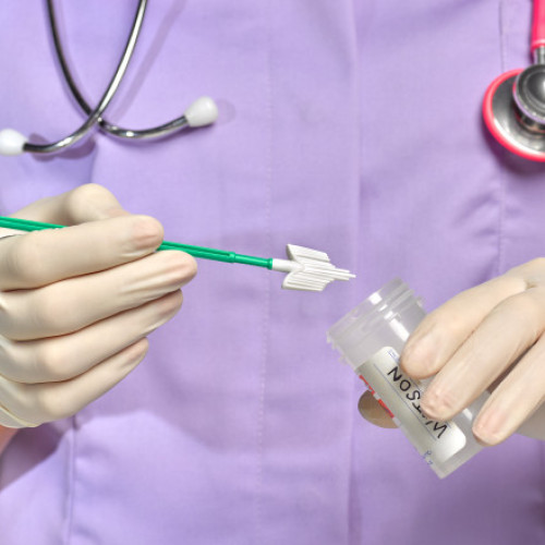 România crește vaccinarea anti-HPV pentru prevenirea cancerelor asociate