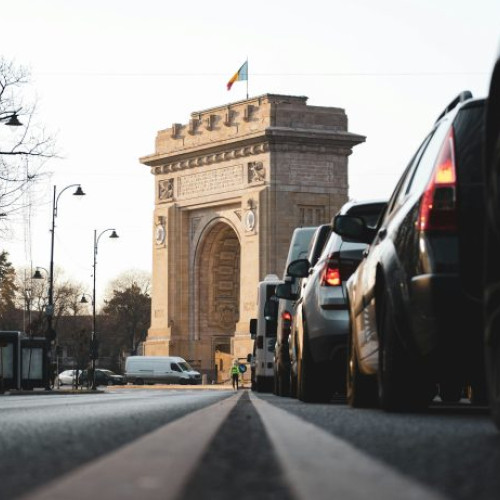 Primarul Bucureştiului propune interzicerea circulației mașinilor de aprovizionare în orele de vârf