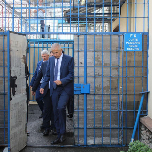 Ministrul Justiției verifică condițiile la Penitenciarul Târgu Jiu
