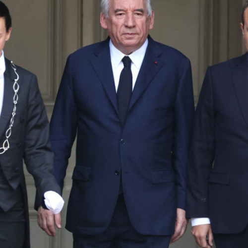 Fitch retrogradează Franţa la A+, sub presiune politică şi fiscală