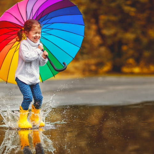 Prognoza meteo pentru următoarele două săptămâni, pe regiuni. Când se răceşte vremea și revin ploile