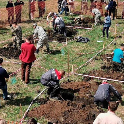 Rusia a participat la „cupa mondială a groparilor” cu doi angajați ai crematoriului din Novosibirsk. Unde are loc competiția anuală