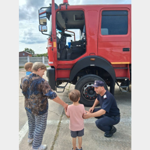 Pompierii bihoreni au marcat ziua dedicată salvatorilor cu activități pentru public