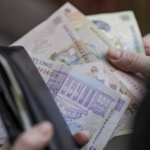 Românii vor primi din nou 250 de lei pe cardurile sociale în două tranșe
