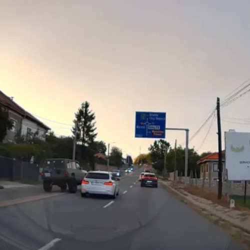 Șofer din Cluj surprins în timp ce depășea periculos peste linia continuă
