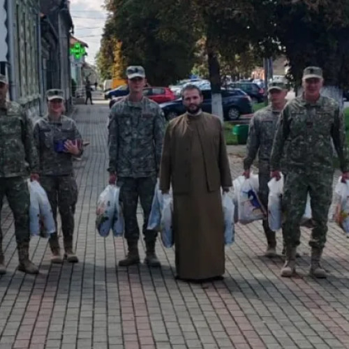 Militarii lugojeni au oferit daruri copiilor din centrul de zi „Floare de Castan”