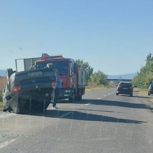 Accident cu autoturism răsturnat pe DN 23A, între Focșani și Milcovul