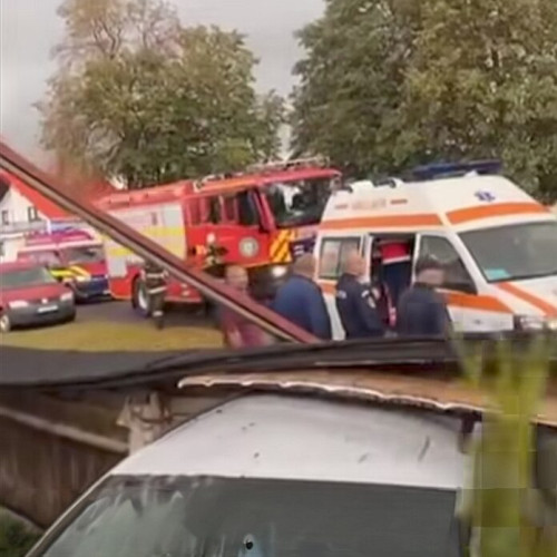 Accident în Volovăț provocat de un minor care a furat mașina mamei sale