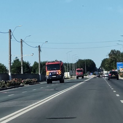 Incendiu la o mașină în centrul localității Tuzla