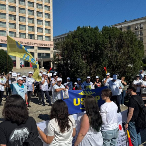 Cadre didactice din Iași protestează pentru modificarea normelor didactice