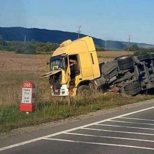 Cisternă cu acid sulfuric s-a răsturnat pe DN 1 după explozia unei roți