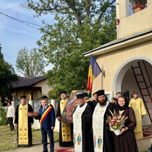 Sărbătoare cu procesiune și rugăciuni în satul din Ilfov