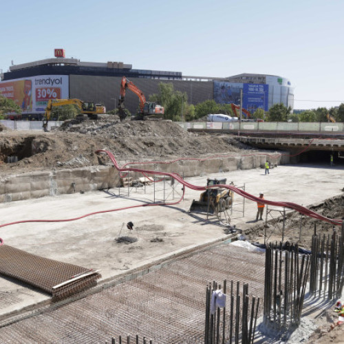 Urme de construcţii vechi descoperite la lucrările de la Planşeul Unirii