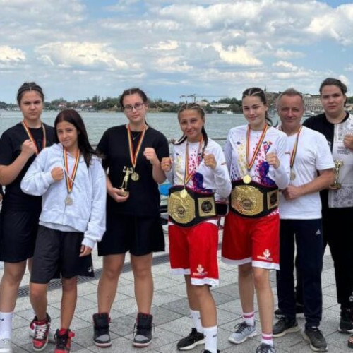 Campionatul național de box feminin începe la Eforie Nord cu participarea Gloriei Buzău