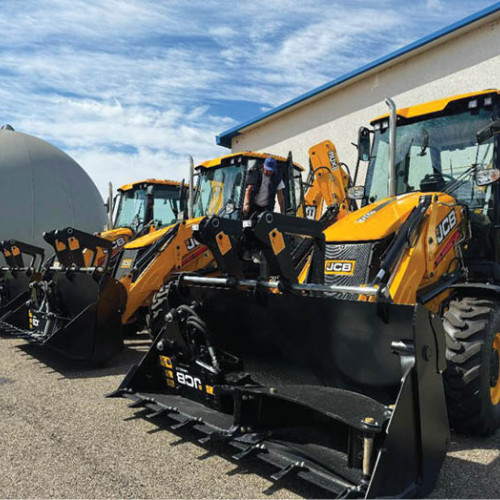 Hidro Prahova își modernizează parcul auto cu trei buldoexcavatoare noi