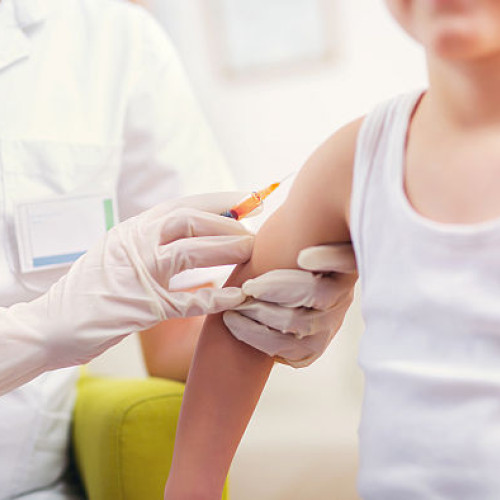 Hepatita A, boala mâinilor murdare, provoacă focare în școli și grădinițe